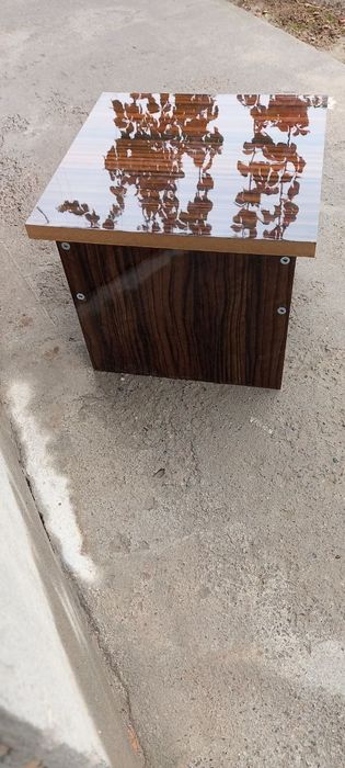 O'tirish uchun stulchik