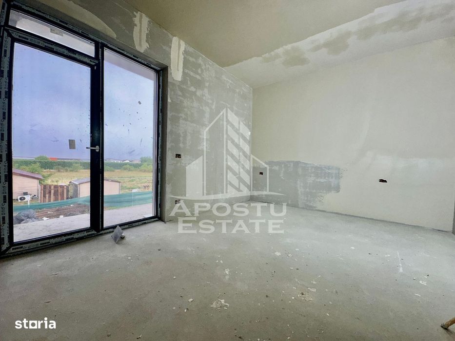 Apartament cu 3 camere, 2 bai, etaj 1, zona Lidl din Giroc