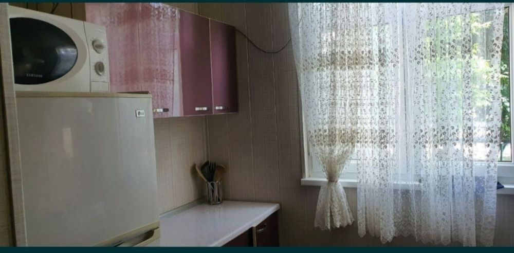 Чиланзар Ак-Тепа Круг продам 1/2/4 кирпич балкон 2/3.  36-квадратов