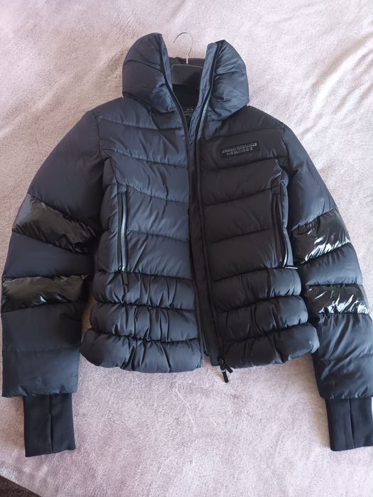 Яке Armani Exchange