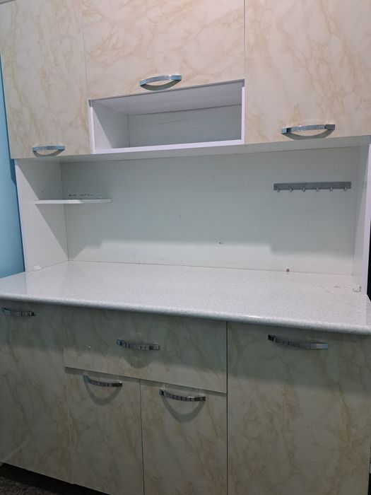 Oshxona garnitur 1.5m Oq Mramor + Tosh stol IDEAL