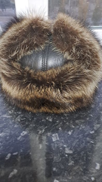 Продам шапки недорого