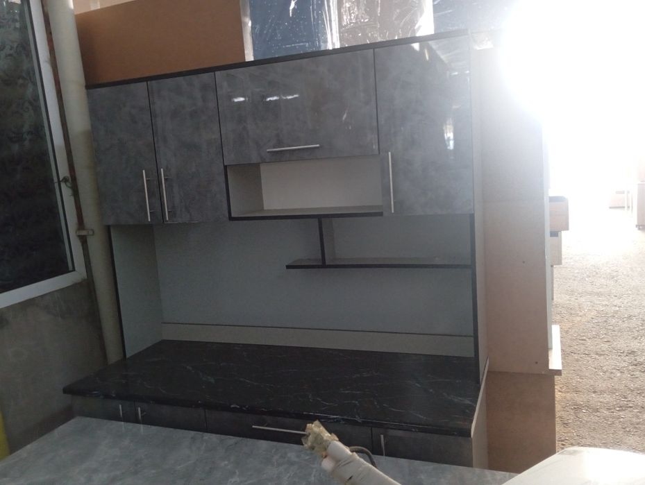 Кухня мебель сотилади