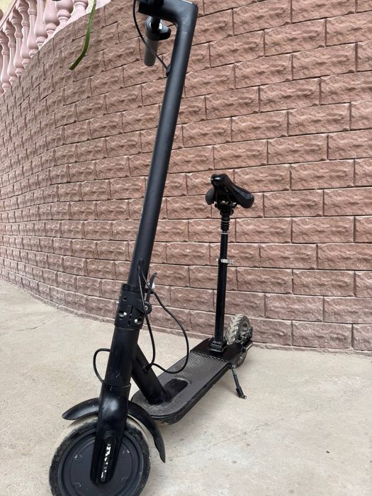 Продаю электросамокат mi