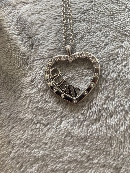 Lant lung Guess cu cutie