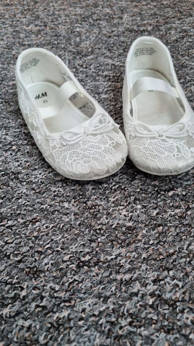 Pantofi albi H&M 23