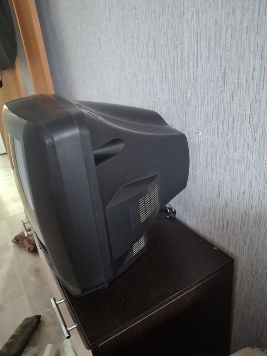 Продам телевизор