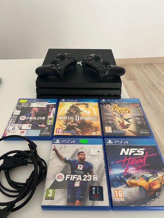 PS4 pro în stare perfectă