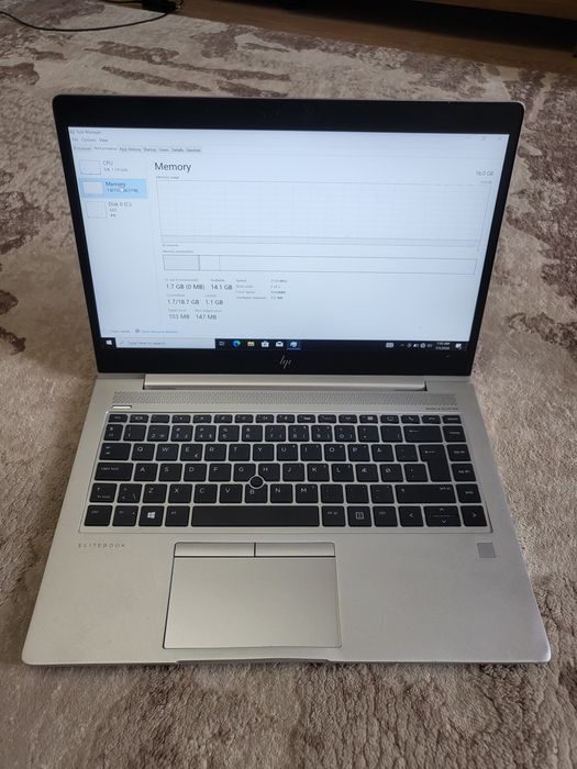 Laptop HP performant I5 8250U , 16 GB RAM , 240 GB