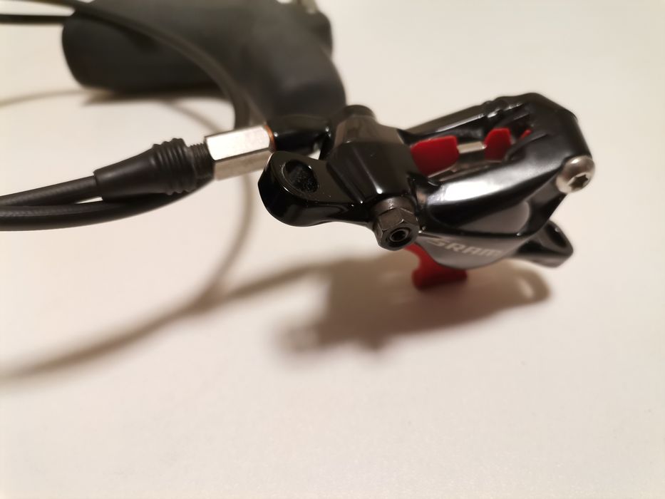 Sram Apex команда с хидравлични спирачки