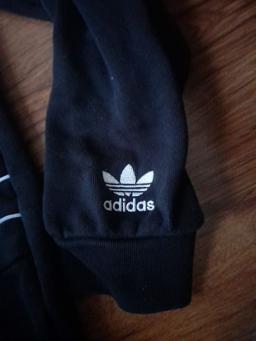 Adidas мъжки суичър L размер.