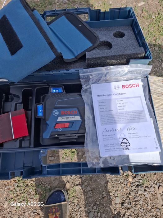 Laser cu trepied Bosh Professional