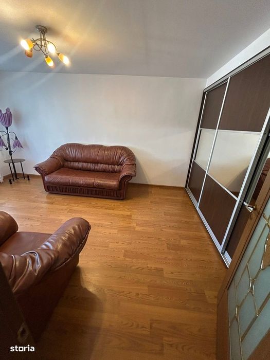 De inchiriat apartament cu 2 camere, balcon,etajul 2,mobilat si utilat