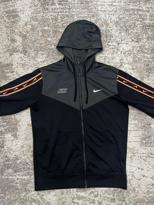 Nike горница    .