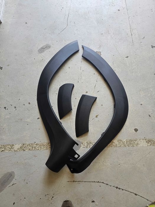 Ornamente aripi dacia duster 2010-2017