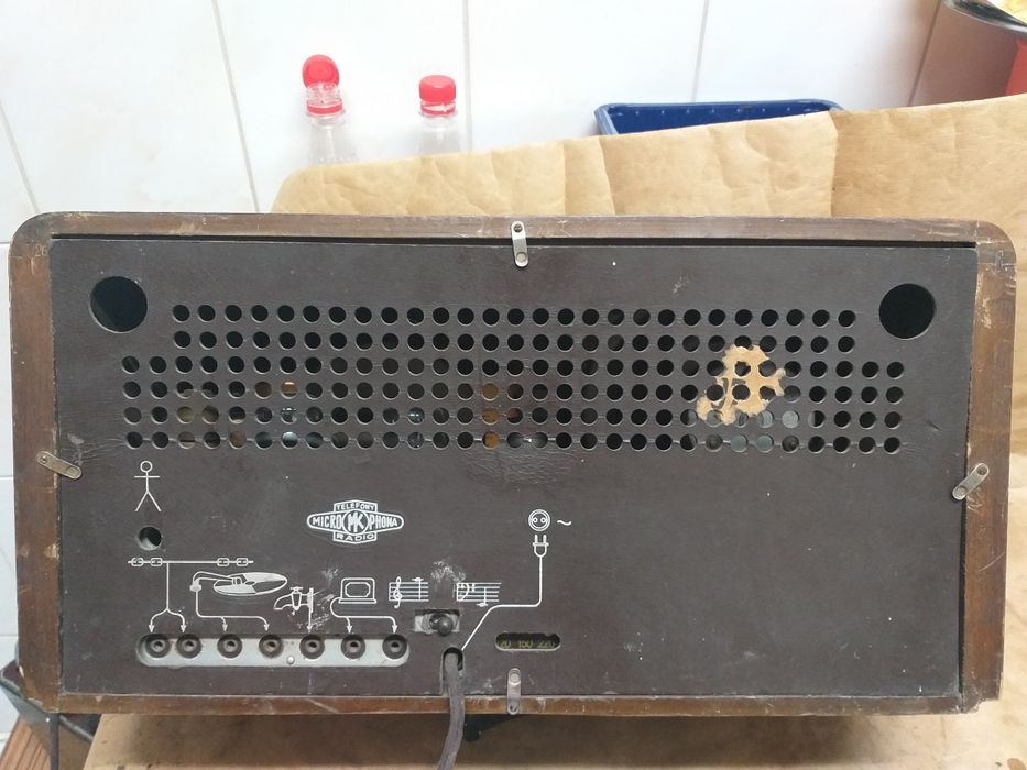 Radio vechi de 92 de ani, funcțional