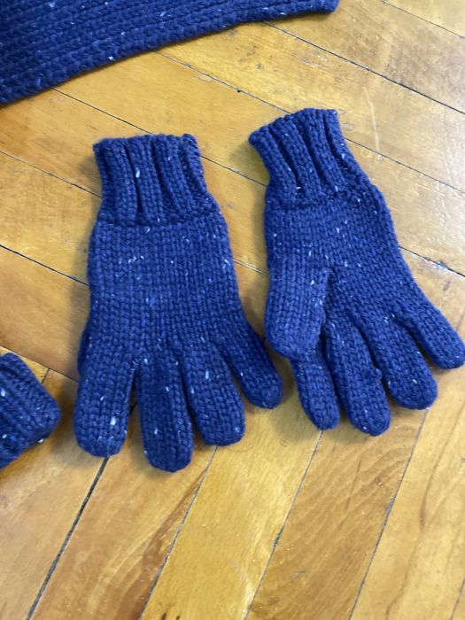 Комплект шапка, шал, ръкавички 3-6 години. Ново