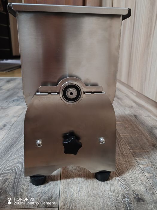 Продам ручную фаршемешалку