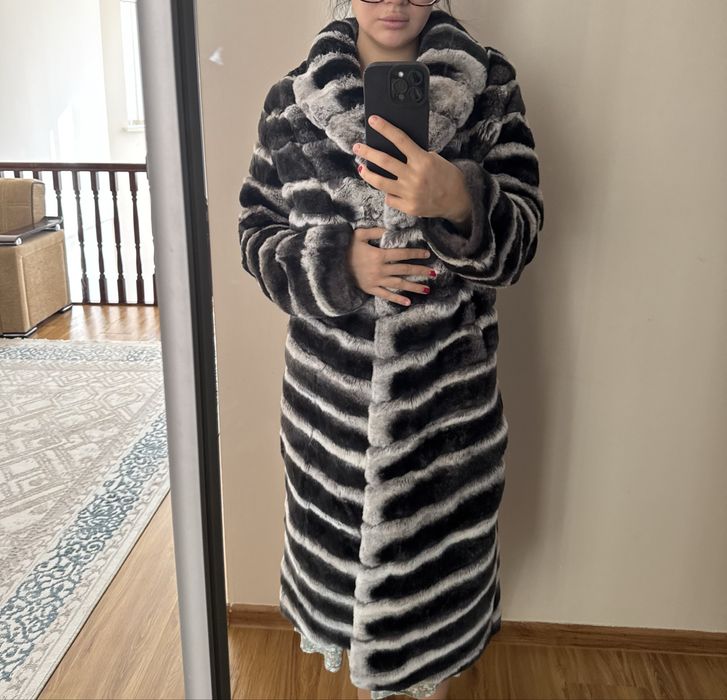 Длинная шуба из шиншиллы