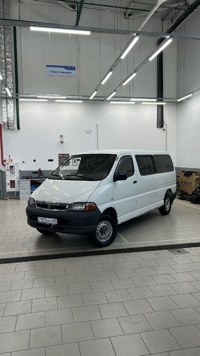 Toyota Hiace 2003