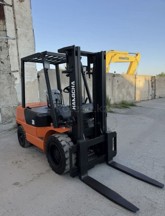 Вилочный погрузчик кара автокара