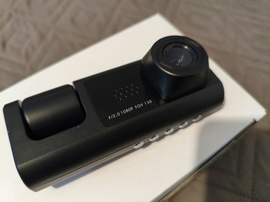 Camera auto tripla