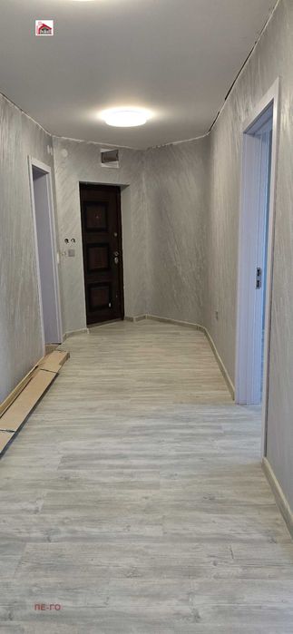 Продава тристаен апартамент, нов, обзаведен