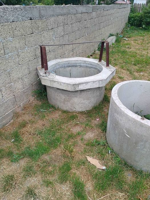 Ghizdea Fantana si jumatate de tub