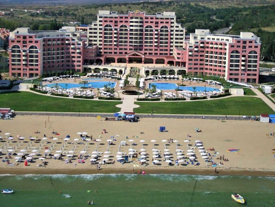 Продава се Двустаен апартамент в к.к. Слънчев бряг - 82 кв.м за 1007 €/кв.м - Снимка #9