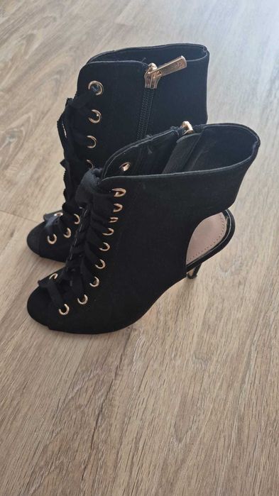 Sandale botine cu toc / PrimaDonna Collection