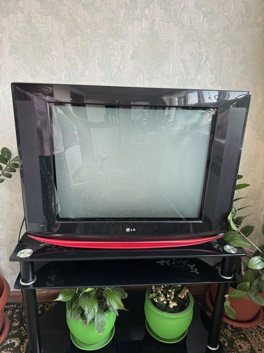 Телевизор LG продается