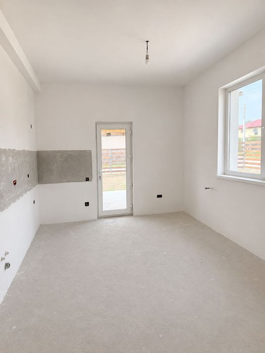 Casă de vânzare noua
