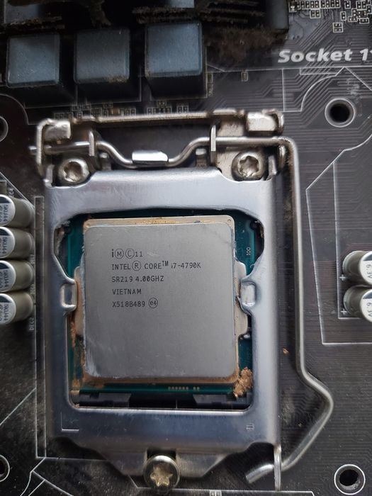 Intel i7-4790k  ,i3-4170