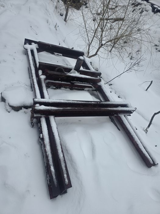 Șasiu remorca cu basculare