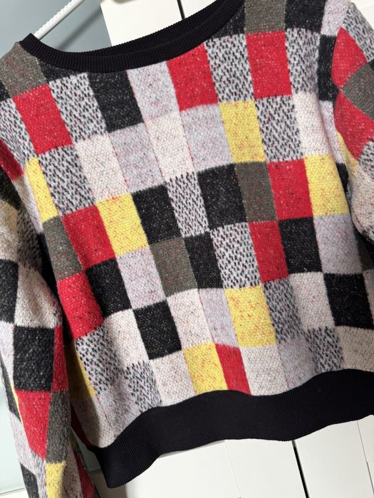 Пуловери С-М размер