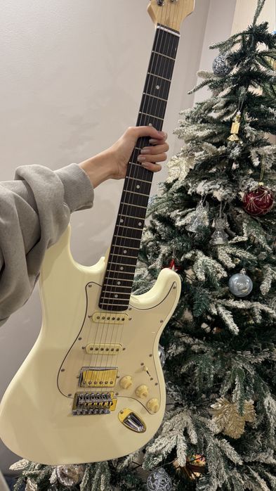 Электрогитара Levinson