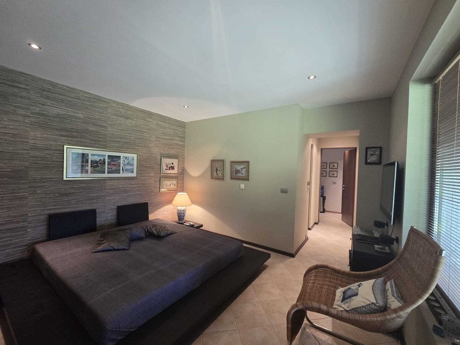 Продава се Къща в София, Слатина - 250 кв.м за 1400 €/кв.м - Снимка #10