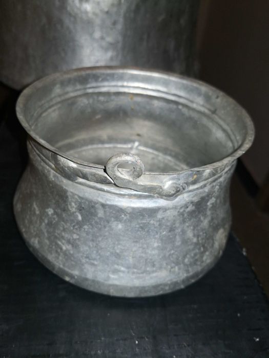 Продавам,Aвтентични, Възрожденски, Стари, Ръчно kовани,медни бакъри