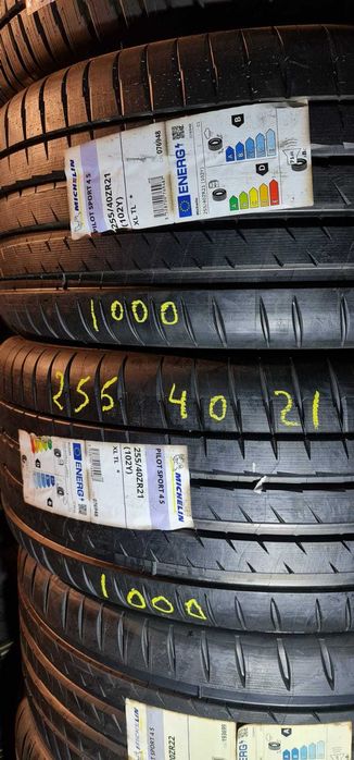 Anvelope VARA NOI 245 30 22 si 255 40 21