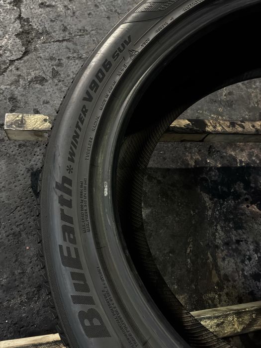 235/50R20 104V Yokohama 2022 7mm aproape noi