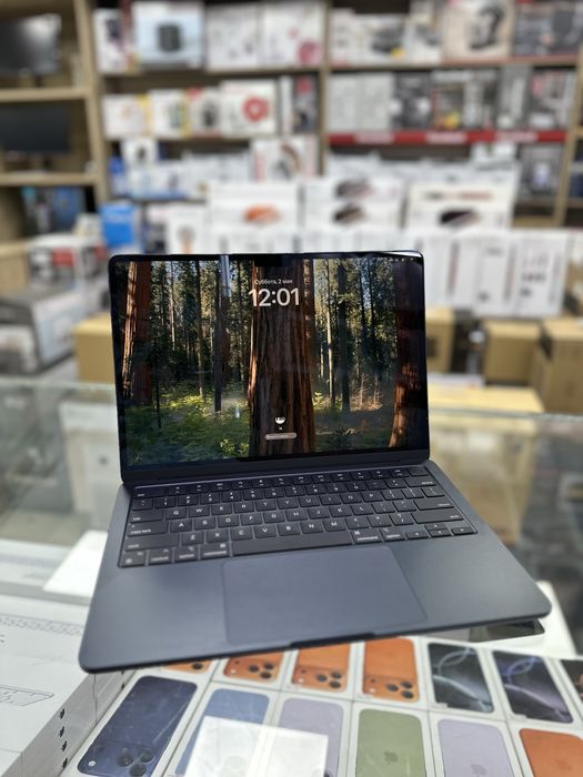 MacBook Air 13 M2 16/256  б/у 7 цикл