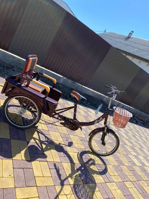 Трехколесный велосипед