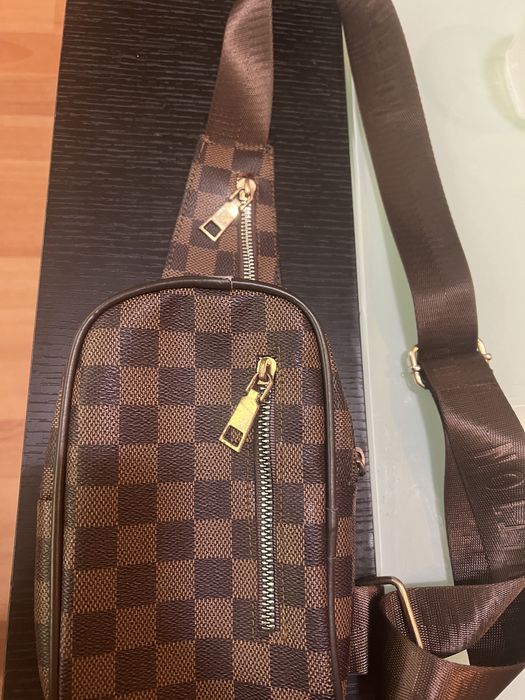 Чантичка Louis vuitton