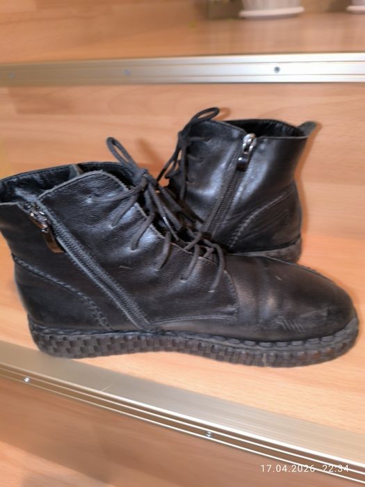 Женские зимние ботинки