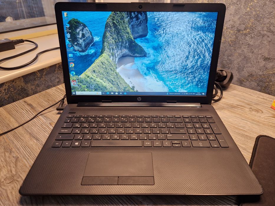 Ноутбук HP Ryzen5 для работы состояние отл  HP 15-db1xxx