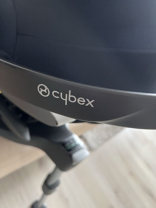 Scoica Cybex cloud Z + baza Z Isofix
