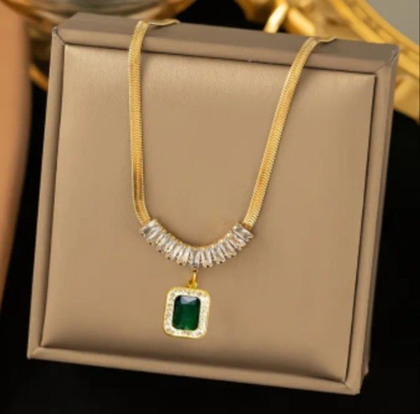 Bijuterii din otel inoxidabil