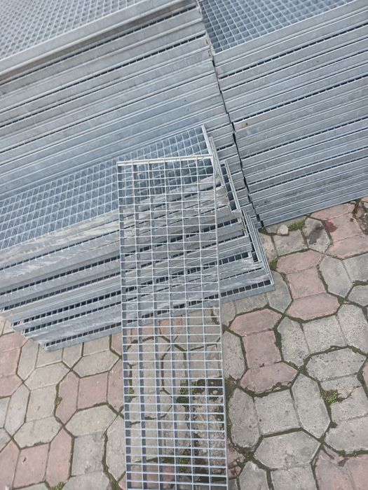 Trepte zinacate l