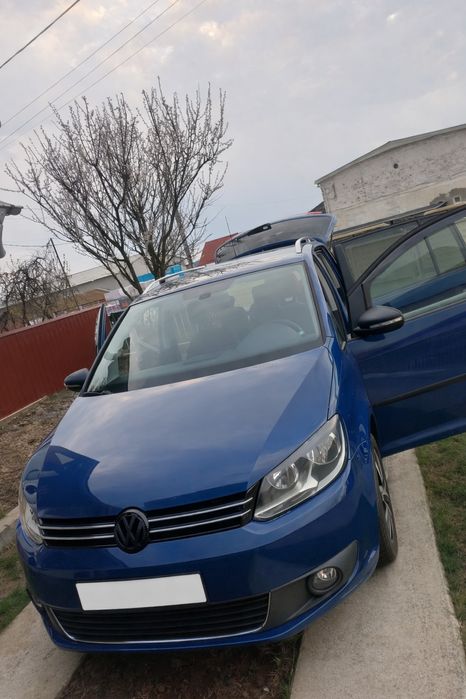 Vând Touran bluemotion 1.6 TDI