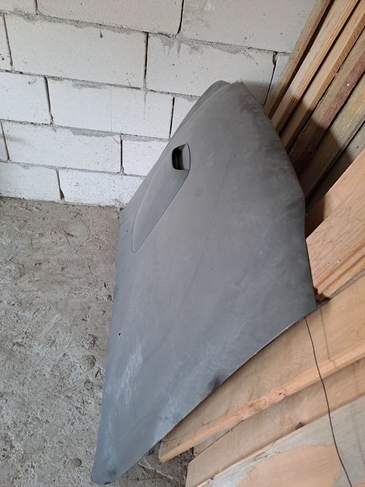 Vînd capotă Misubishi L 200